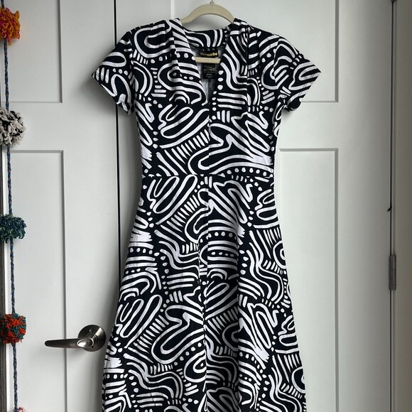 Nooworks Greta Dress in Ripple - Small - Picture 1 of 8